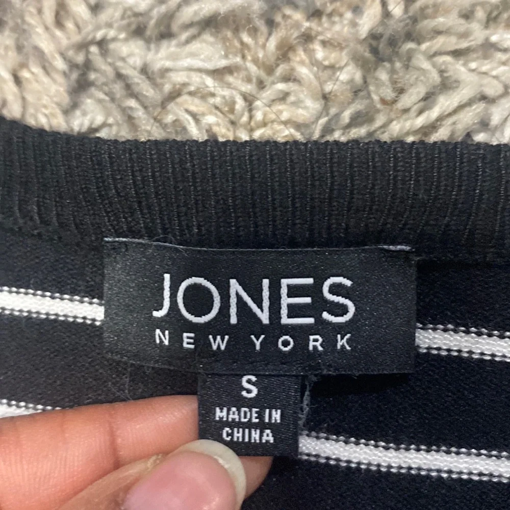 Jones, New York, black white striped cardigan, long sleeve, size small - Picture 4 of 5